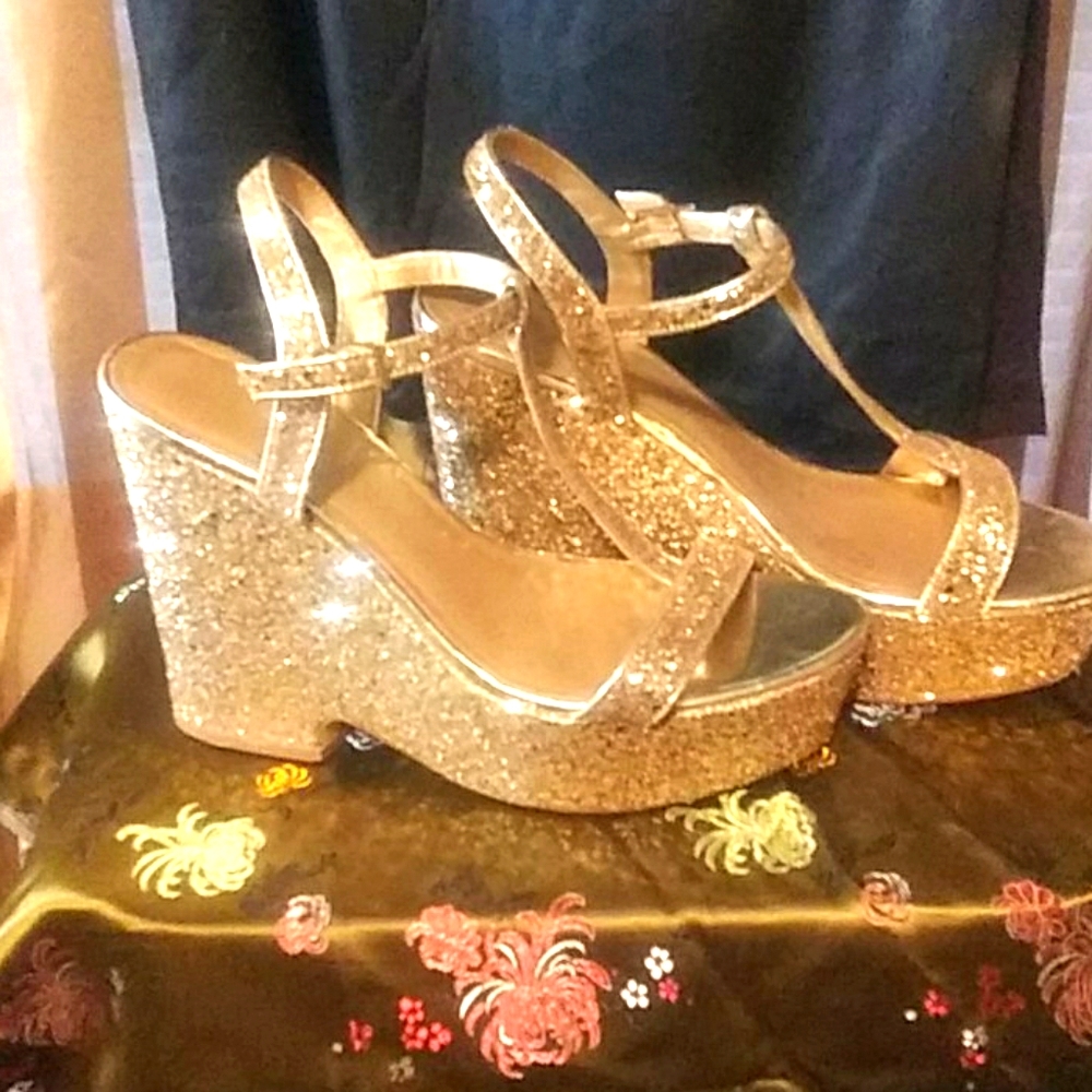 Glitter Gold wedges